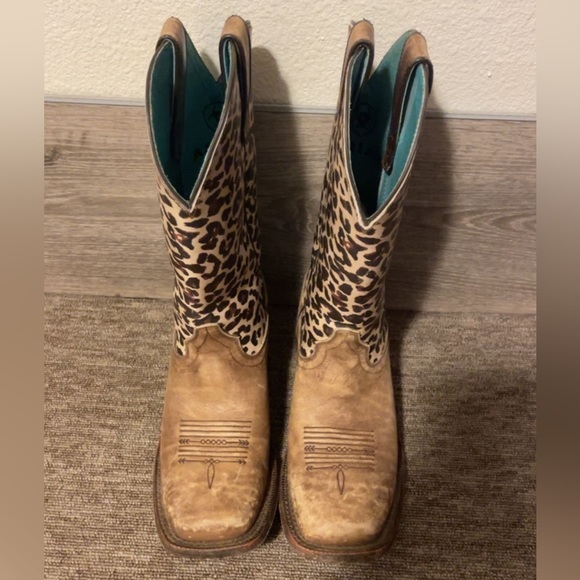 Women’s Ariat Boots - Picture 1 of 5